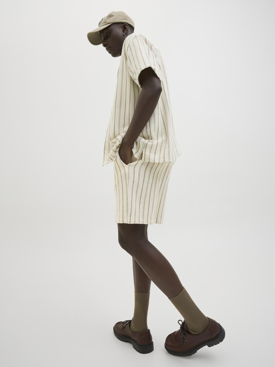 JPSTJAIDEN COBA STRIPE JOGGER SHORTS